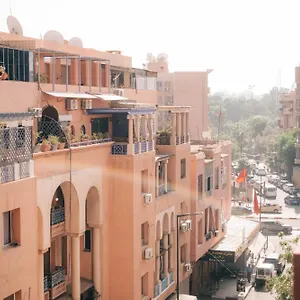 Apart Larbi Hostel
