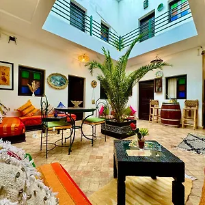 Iklil Riad